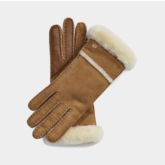 UGG Seamed Sheepskin Tech Gloves in Chestnut New with Tags! - Picture 2 of 13